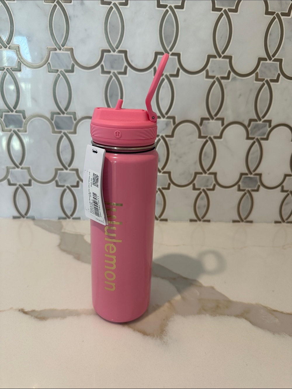 Lululemon Back to Life sport bottle straw lid NWT 24oz Candy Cloud (pink)